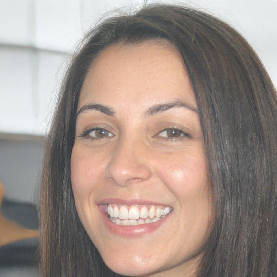 Inés Valdovinos, instructora de planificación financiera personal